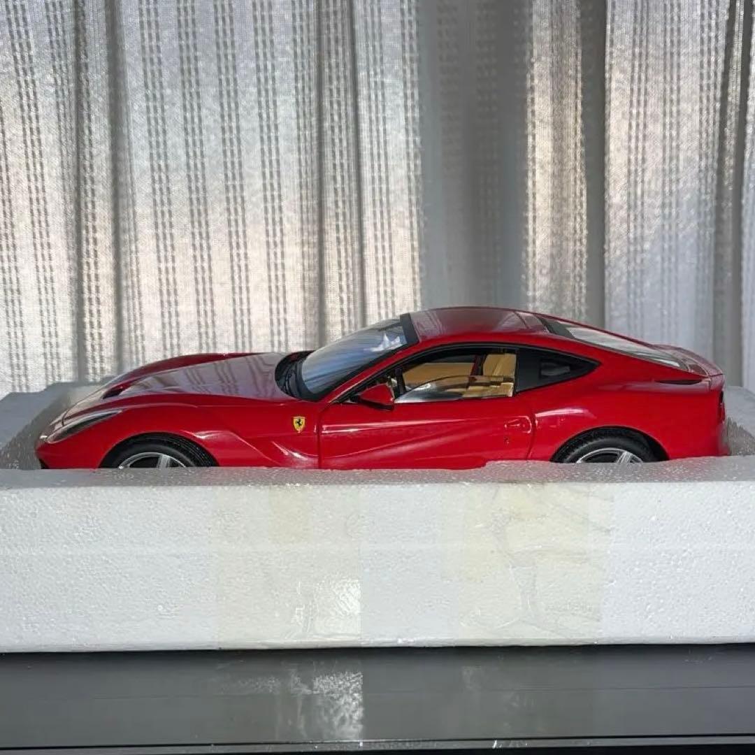 Ferrari F12berlinetta 1/18 赤