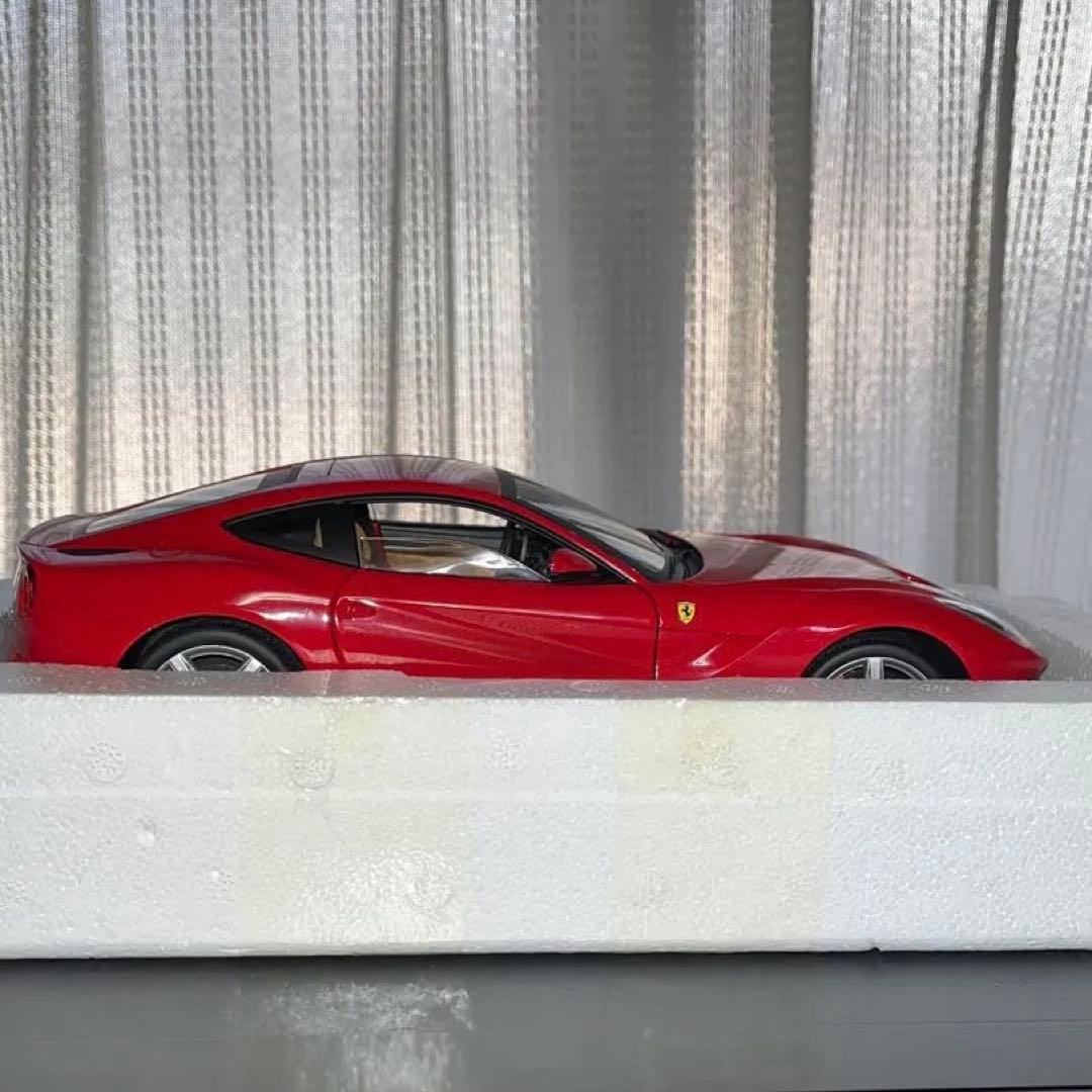 Ferrari F12berlinetta 1/18 赤