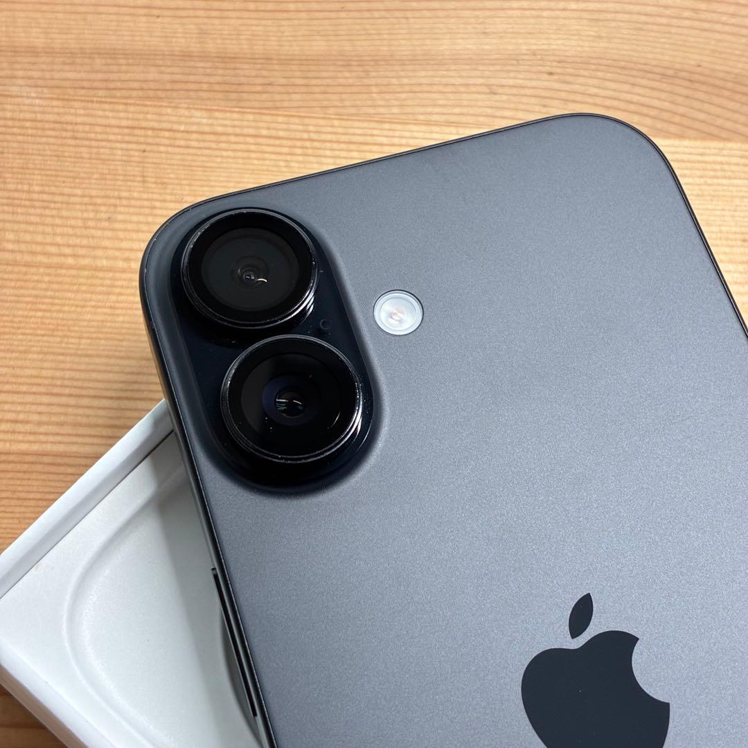 iPhone 16 ブラック 128GB