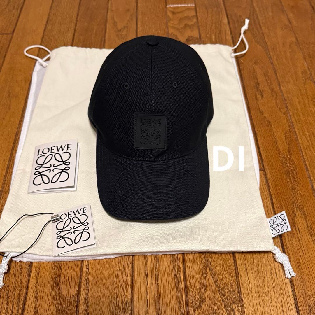 LOEWE ブラック アナグラム キャンバス ベースボールキャップ