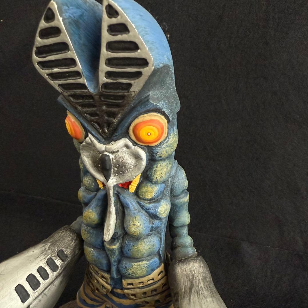 バルタン星人 おとなりのかいじゅう17.5cm フィギュア 台座付 ウルトラマン