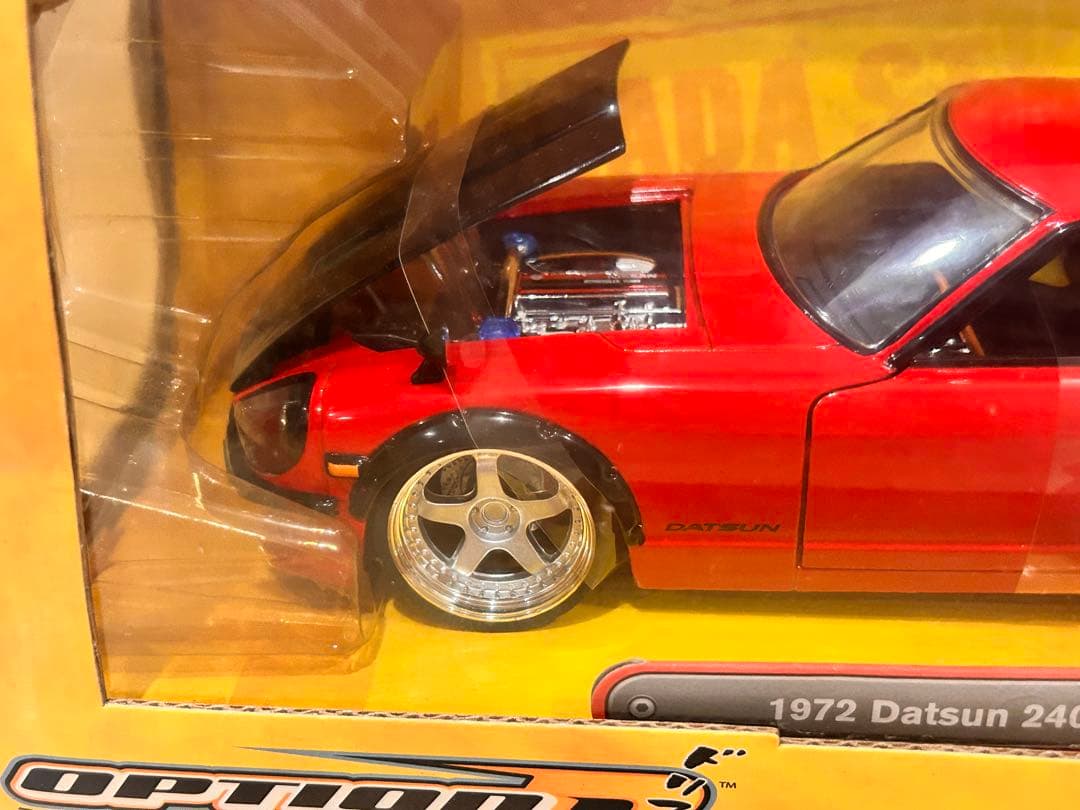 1972 Datsun 240Z スケールモデル　赤　ミニカー