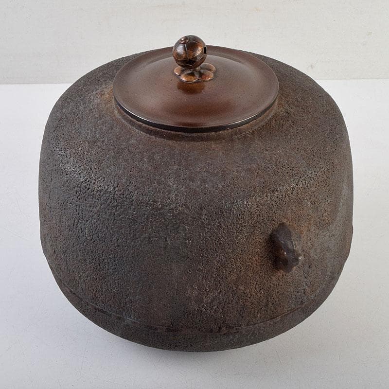 茶道具　釜師　角谷莎村作　尾張釜　共布共箱　V　9158D