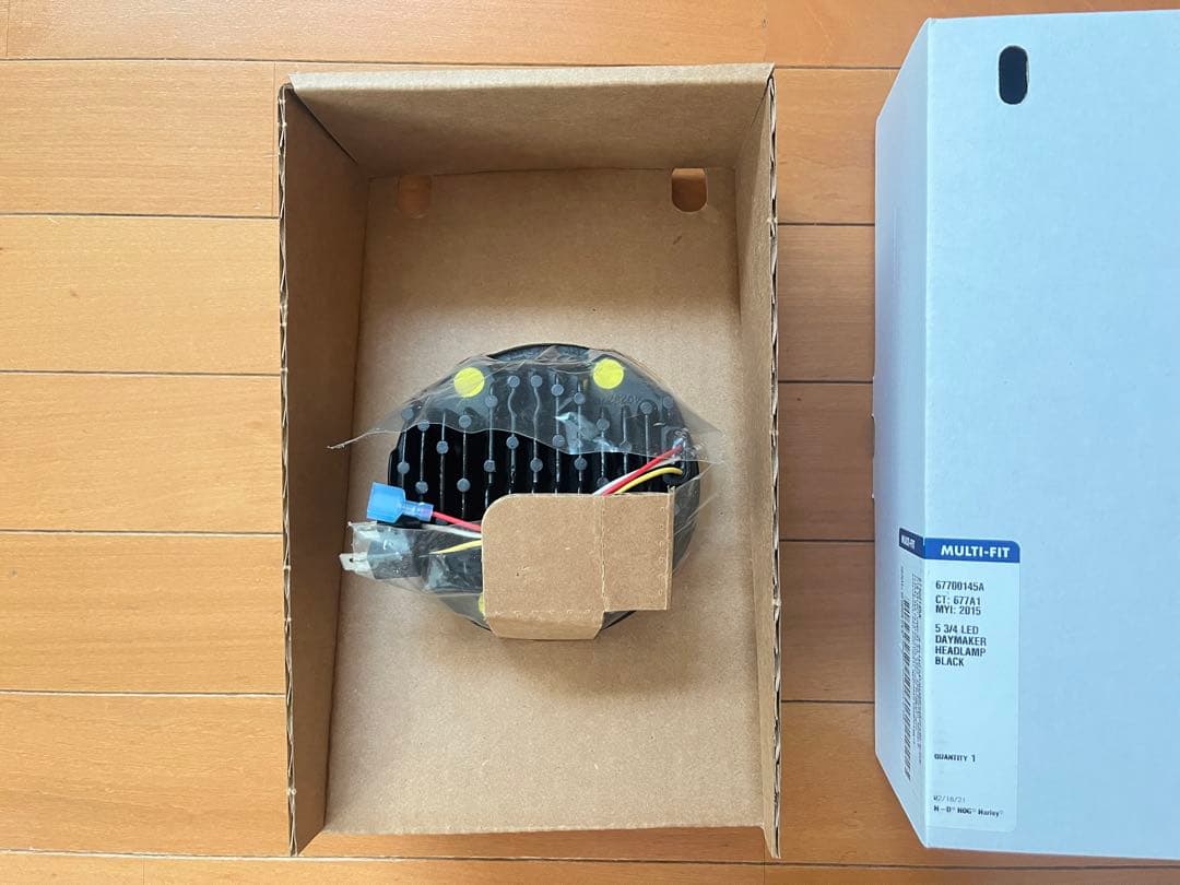 67700145A ハーレー純正 LEDヘッドライト ブラック 未使用品