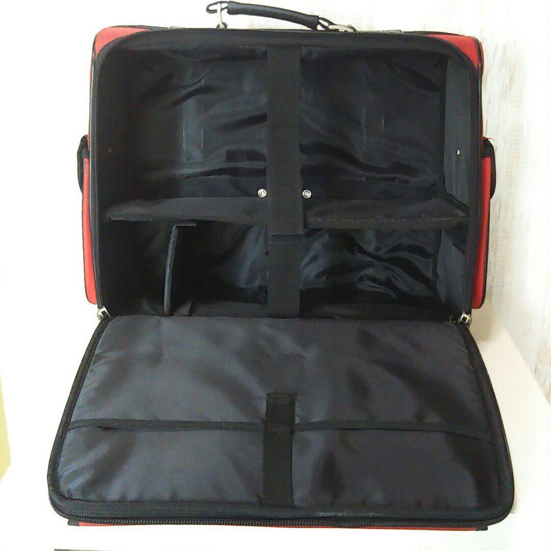 レア☆シジックスのスーツケース バッグ カバン 収納