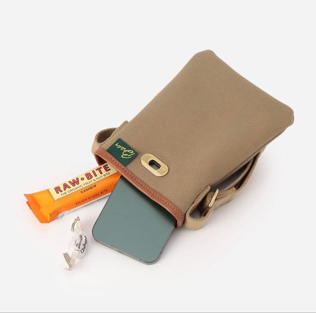 Brady ベージュ ショルダーバッグ　LOWCA MINI ロウカ ミニ