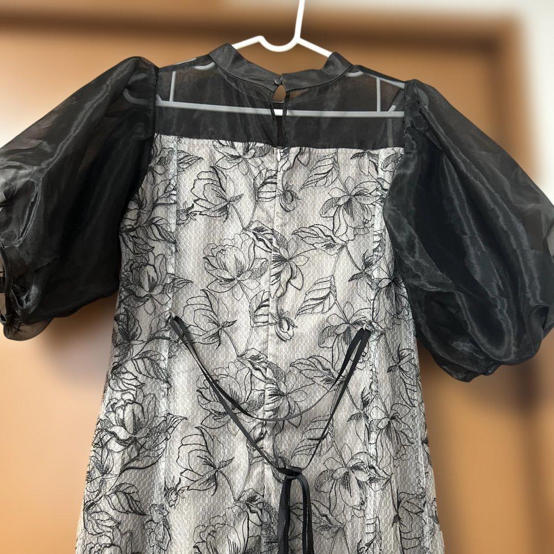 専用⭐︎フラワープリント パフスリーブドレス　petirobe オケージョン