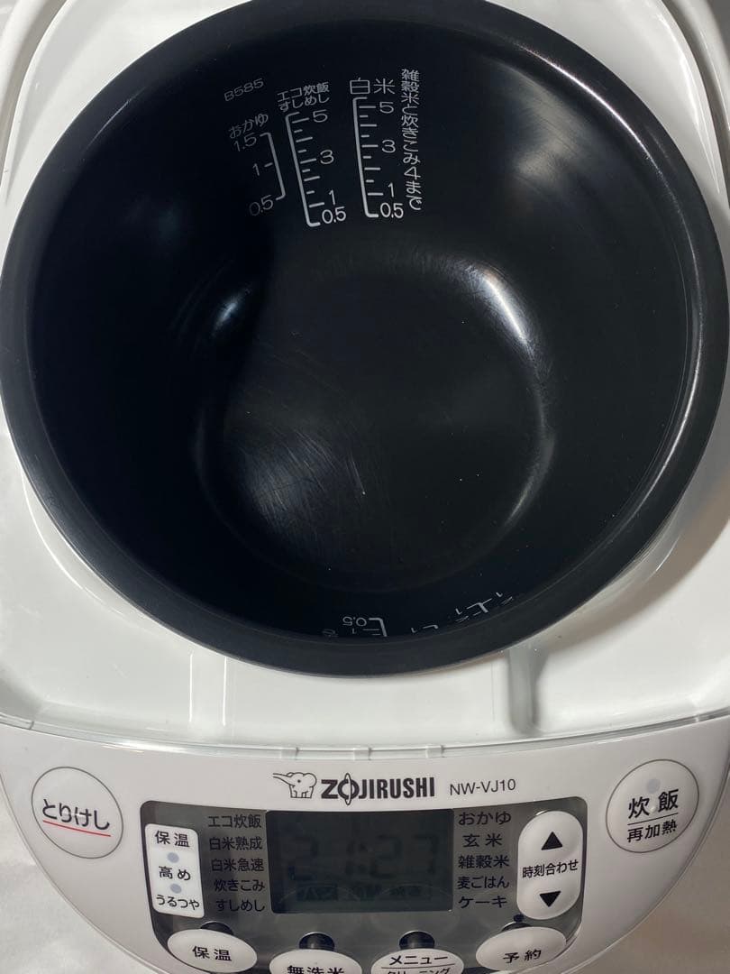 Zojirushi 象印　炊飯器 NW-VJ10 5.5合　2024年製