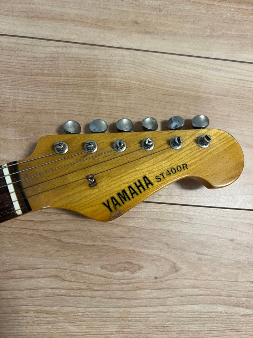 YAMAHA エレキギター　ST400R