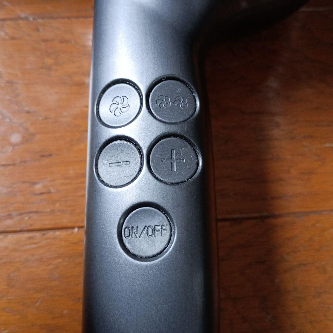 ブラック ヘアドライヤー 風量調整付き