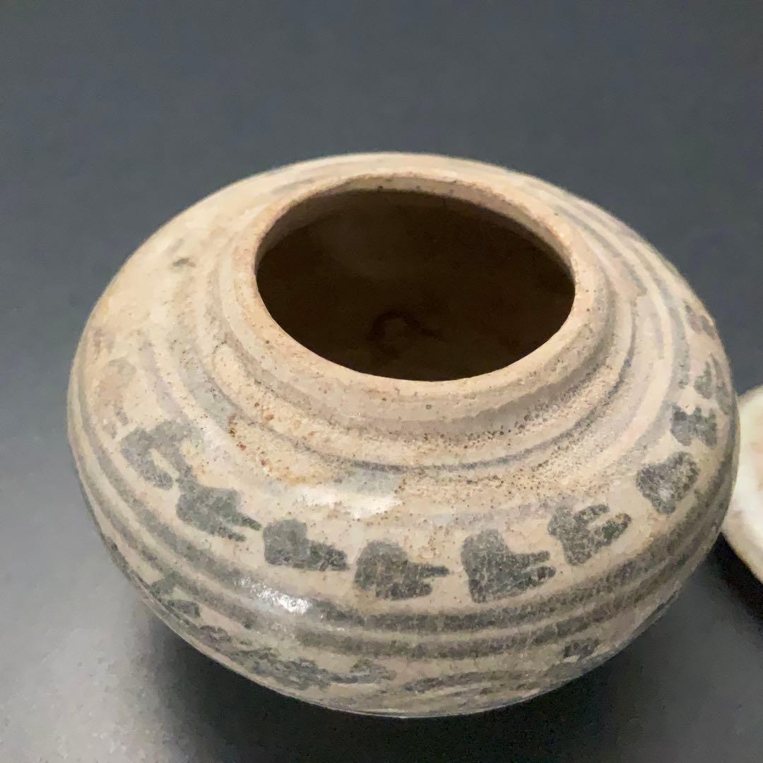 鉄絵蓋つき小壺　タイ　スンコロク　骨董　R1398ダM