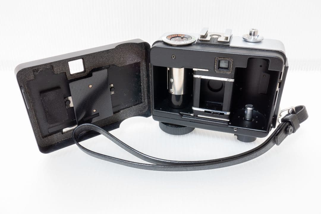 ②【美品・整備済品】RICOH AUTO HALF E2 「蛇革 」オートハーフ