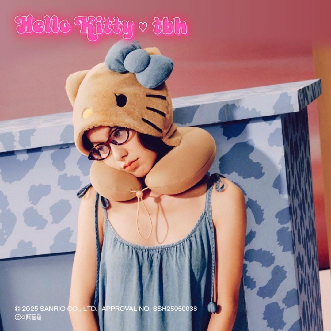 【海外限定・正規品】ハローキテイHello Kitty x TBH ネックピロー