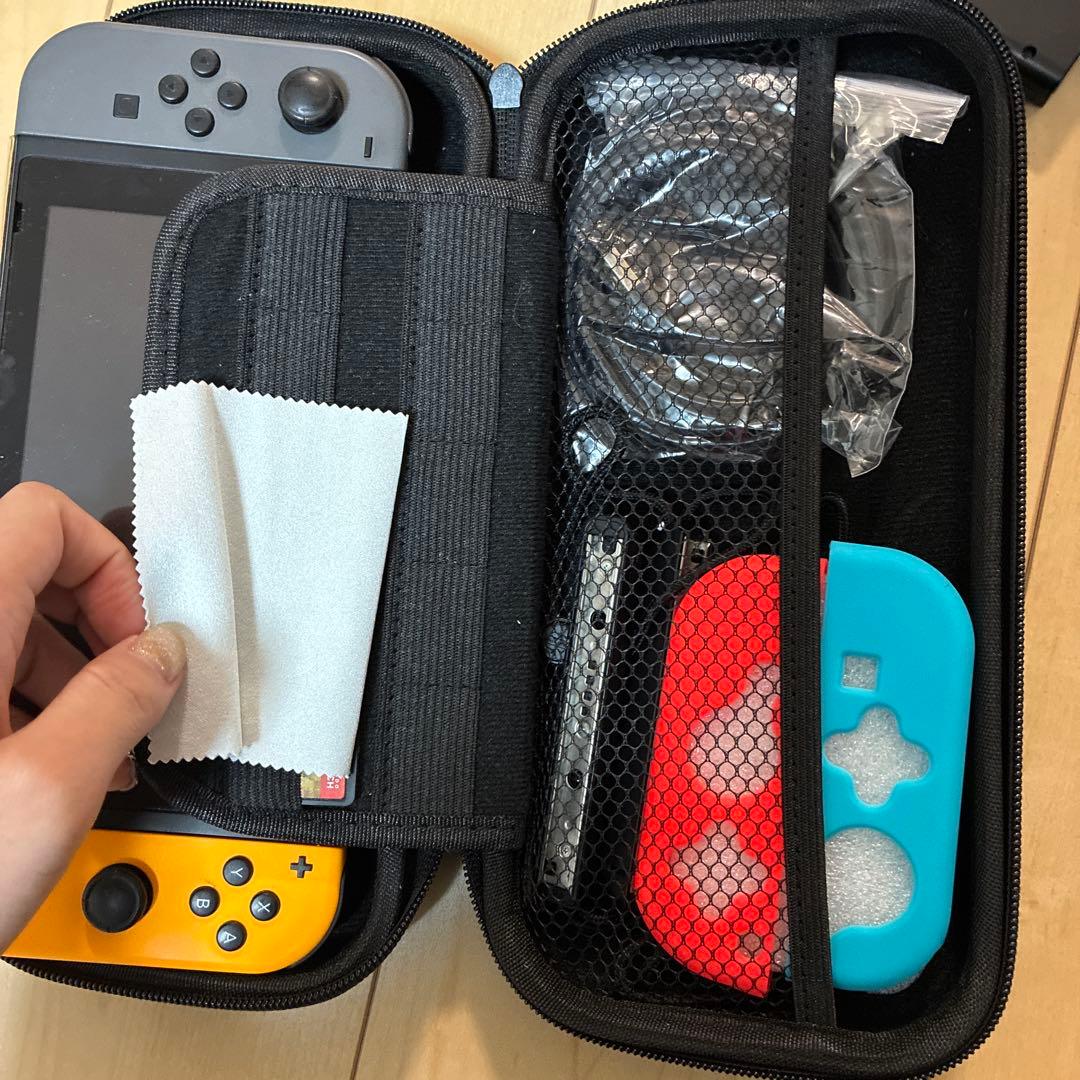 Nintendo Switch (有機EL) ピカチュウケース付き