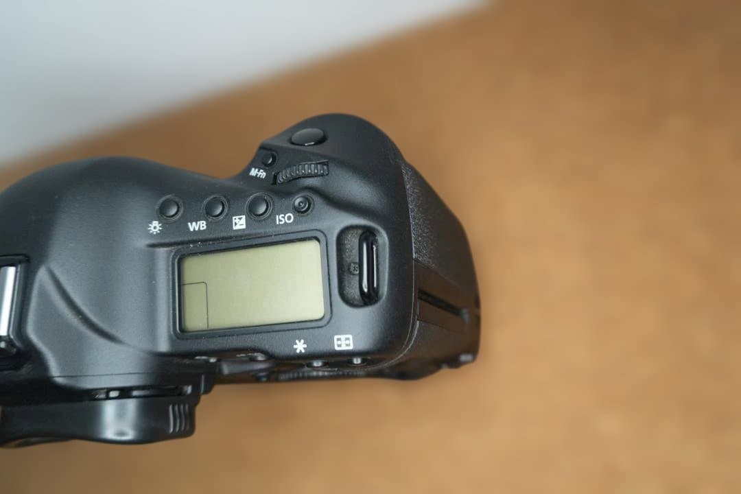 EOS 1DX(無印)/純正バッテリ、CFメディア、他付属品