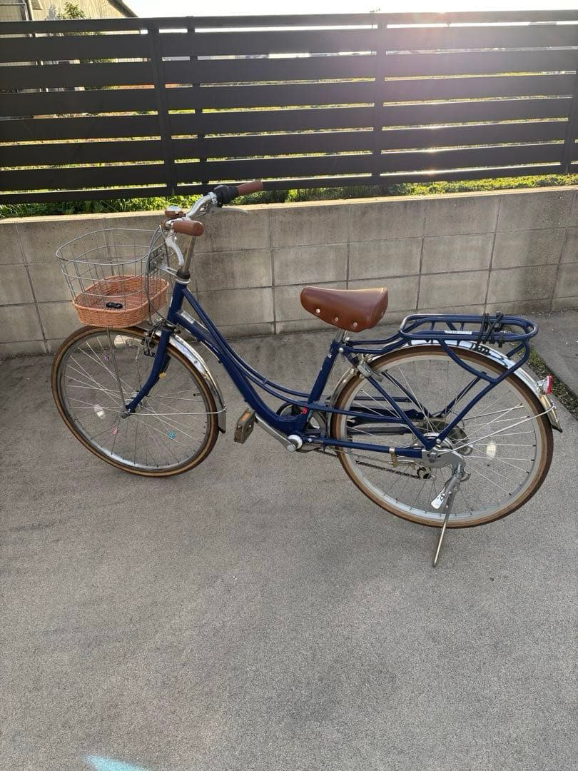 愛知直接引き取り限定【美品】自転車24インチ　6段変速、オートライト＋ヘルメット