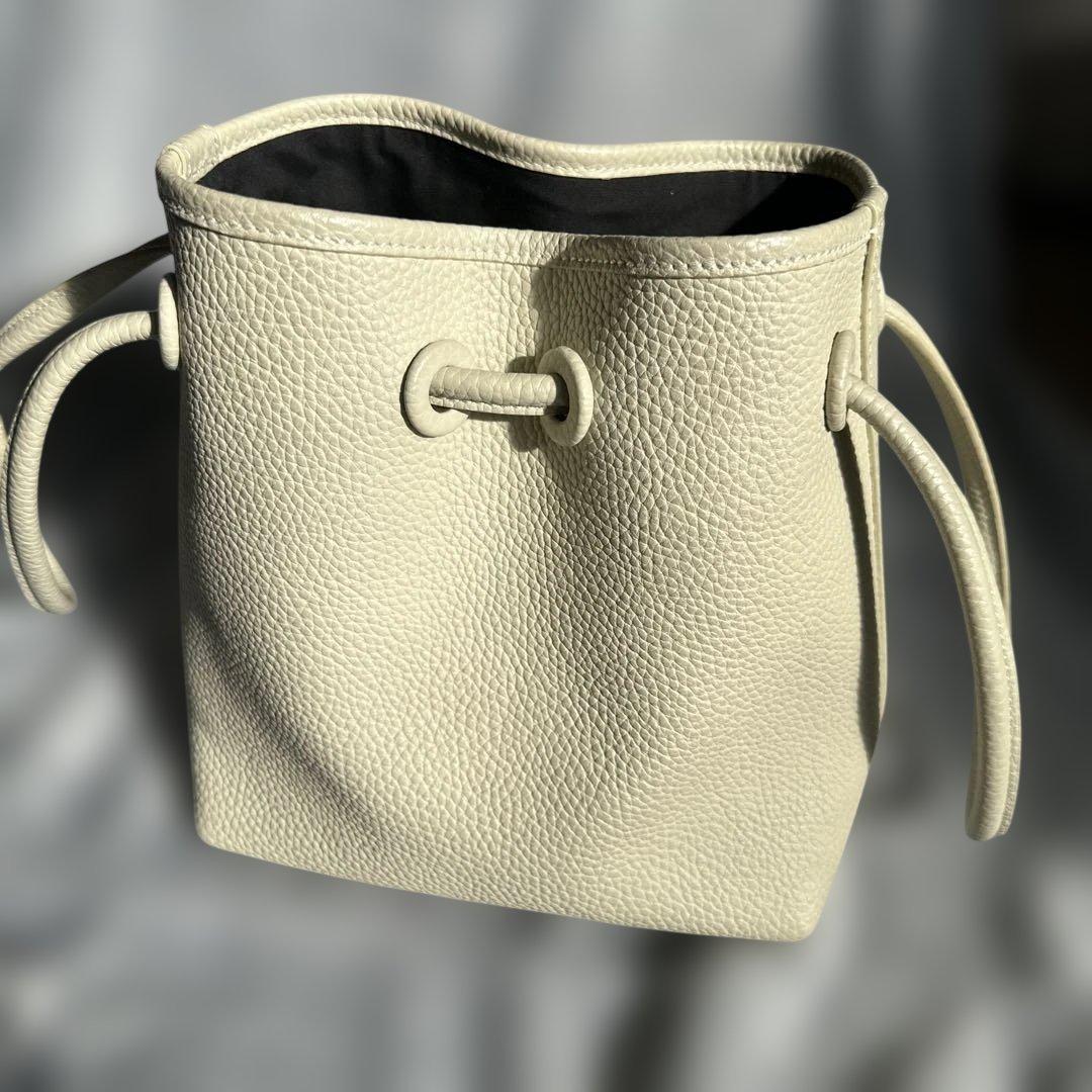 今週限定価格！VASIC ボンド ミニ ハンドバッグ ミュゲ