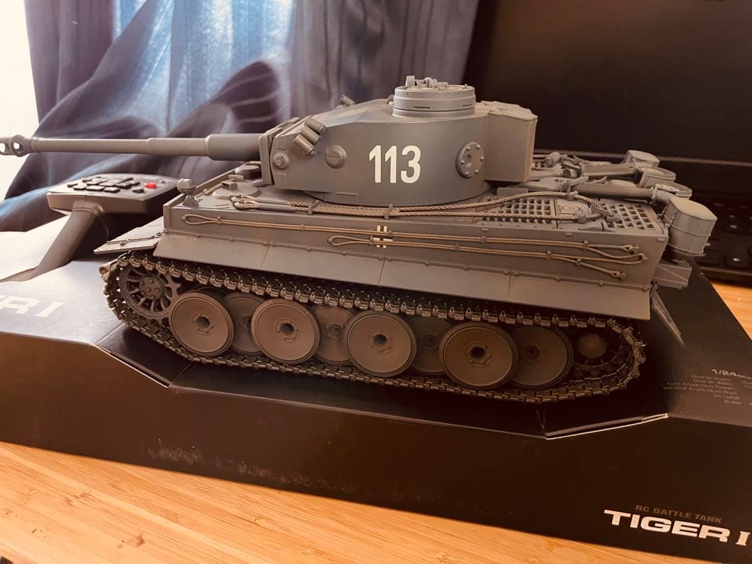 新品]東京マルイタイガ1 バトルタンク1/24 スケール