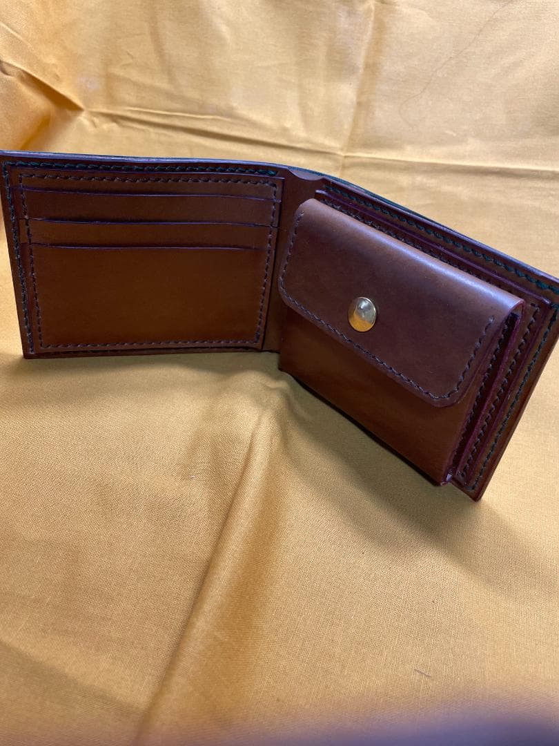 二つ折り財布　コードバングリーン