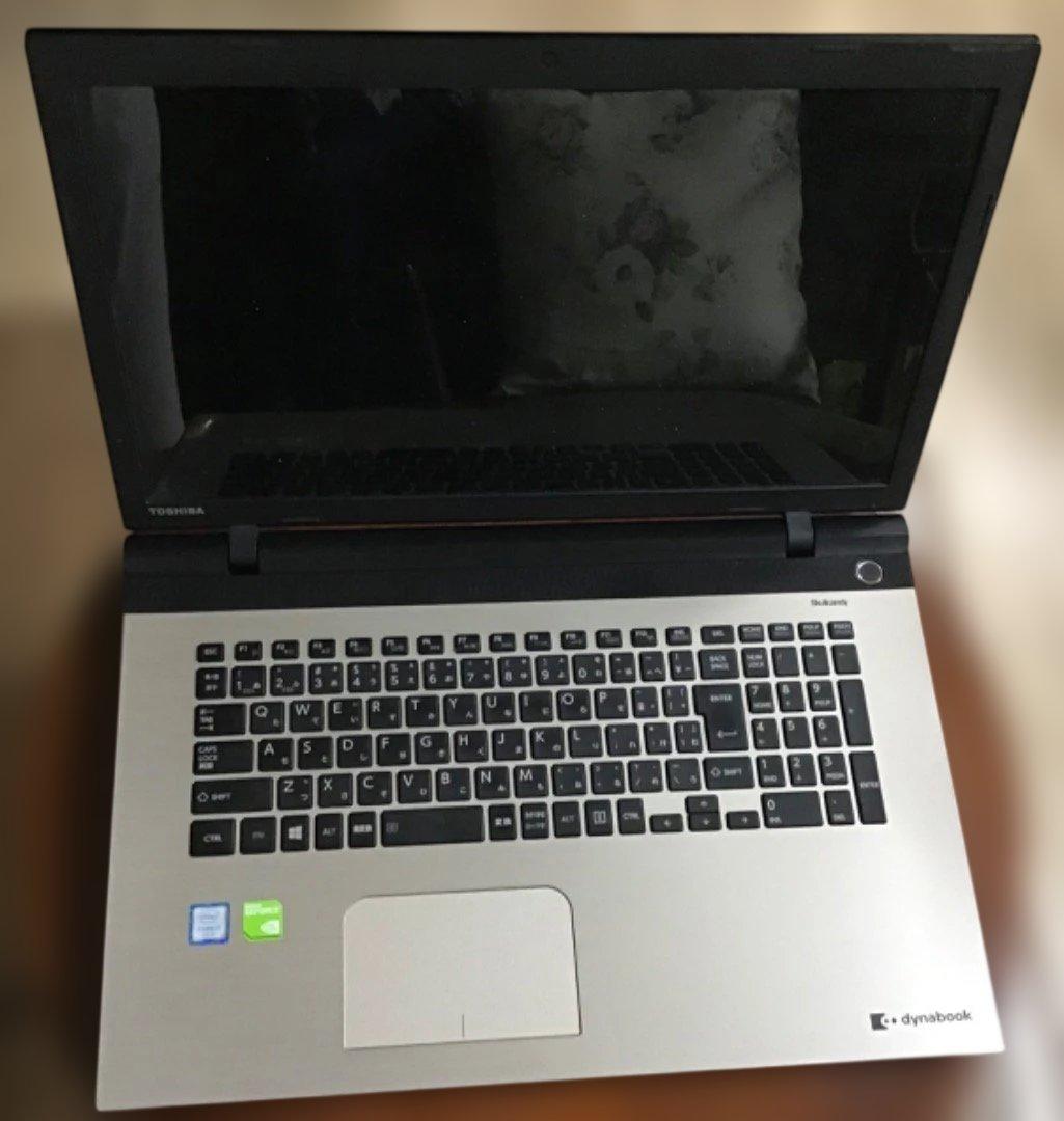 dynabook 17.6型　AZ67VG