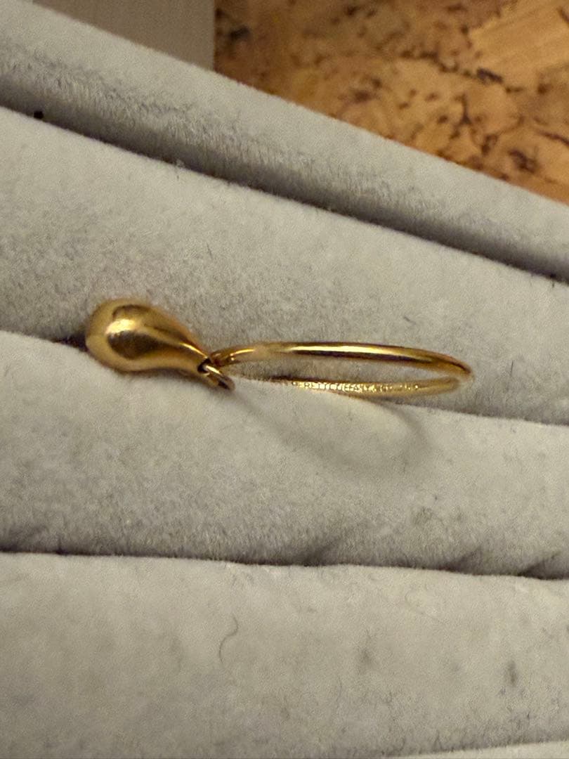 ティファニー　ティアドロップ　K18