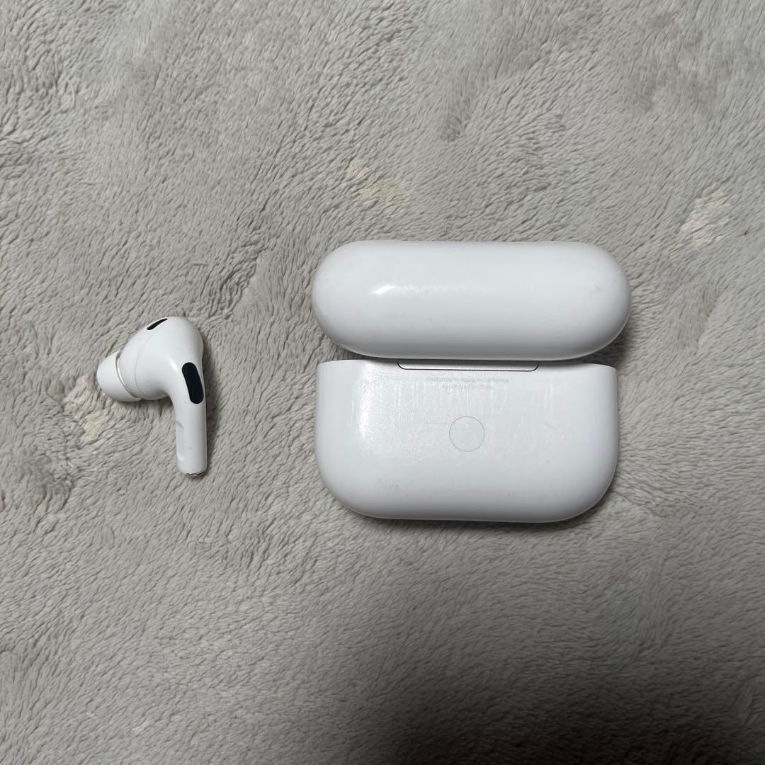 AirPods Pro 第2世代　本体と左耳のみ