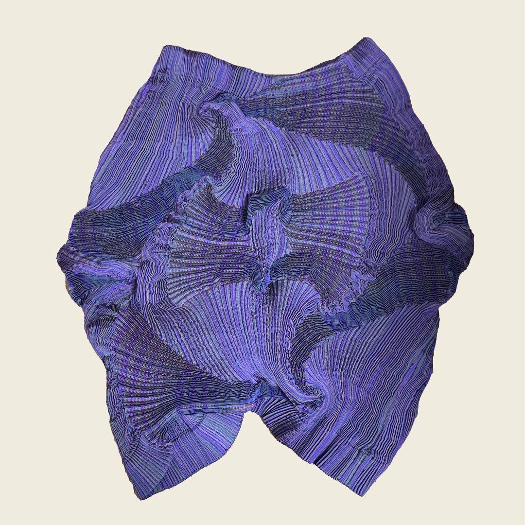 【人気】ISSEYMIYAKE スチームストレッチスカート