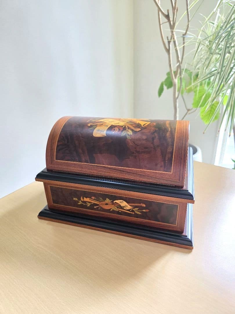 REUGE　ディスクオルゴール　ドーム型クルミ象嵌箱　17枚ディスク付