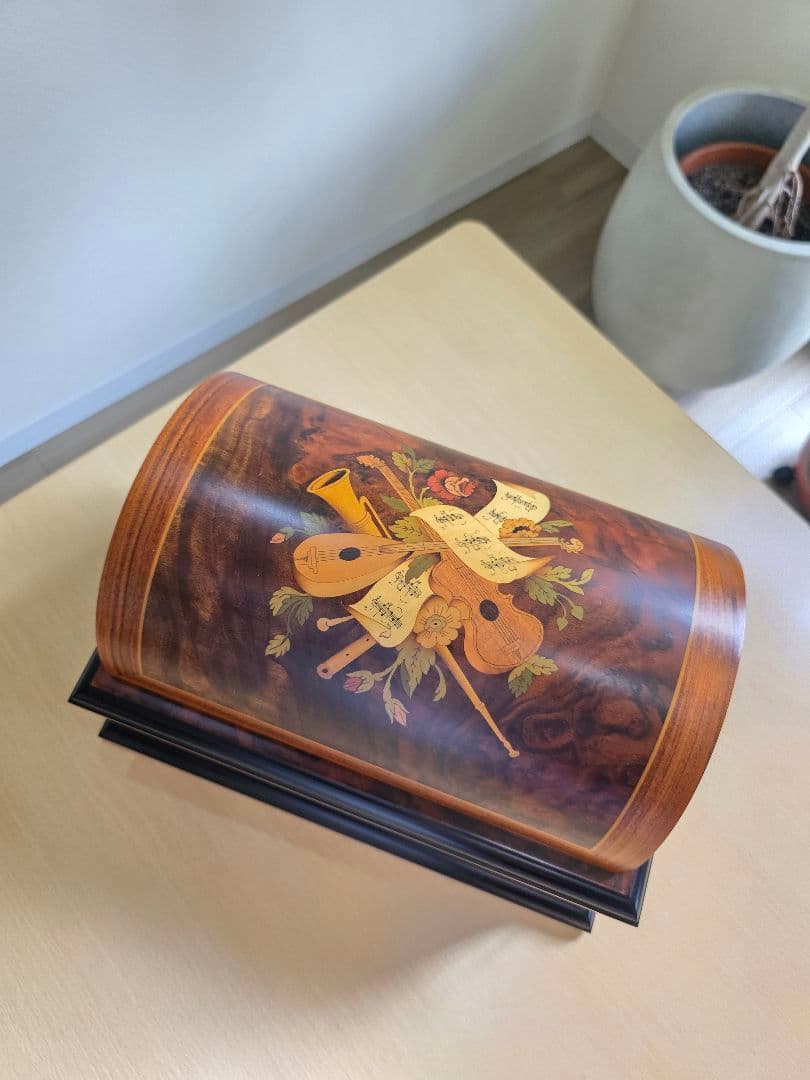 REUGE　ディスクオルゴール　ドーム型クルミ象嵌箱　17枚ディスク付