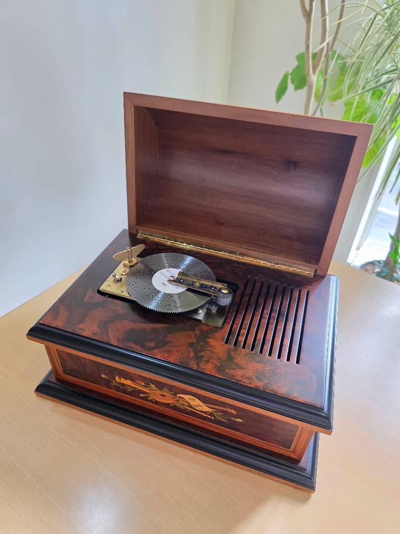 REUGE　ディスクオルゴール　ドーム型クルミ象嵌箱　17枚ディスク付
