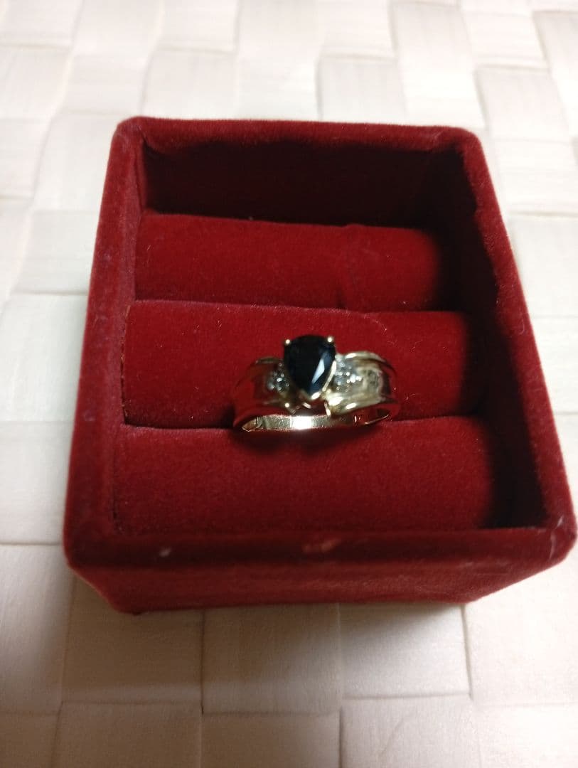 オニキス？ブラックダイヤ？トライアングルカット リング