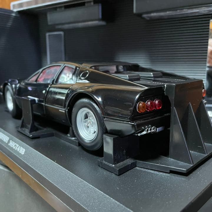 絶版未展示品　京商 1/18フェラーリ 365GT4 /BB ブラック
