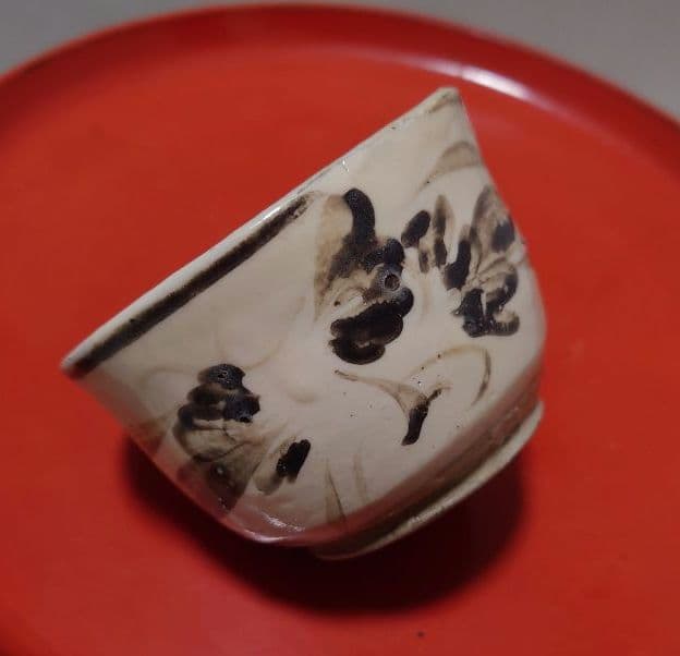 珍品！元〜明時代　磁州窯鉄絵　小茶碗　注文品か　絵高麗茶碗