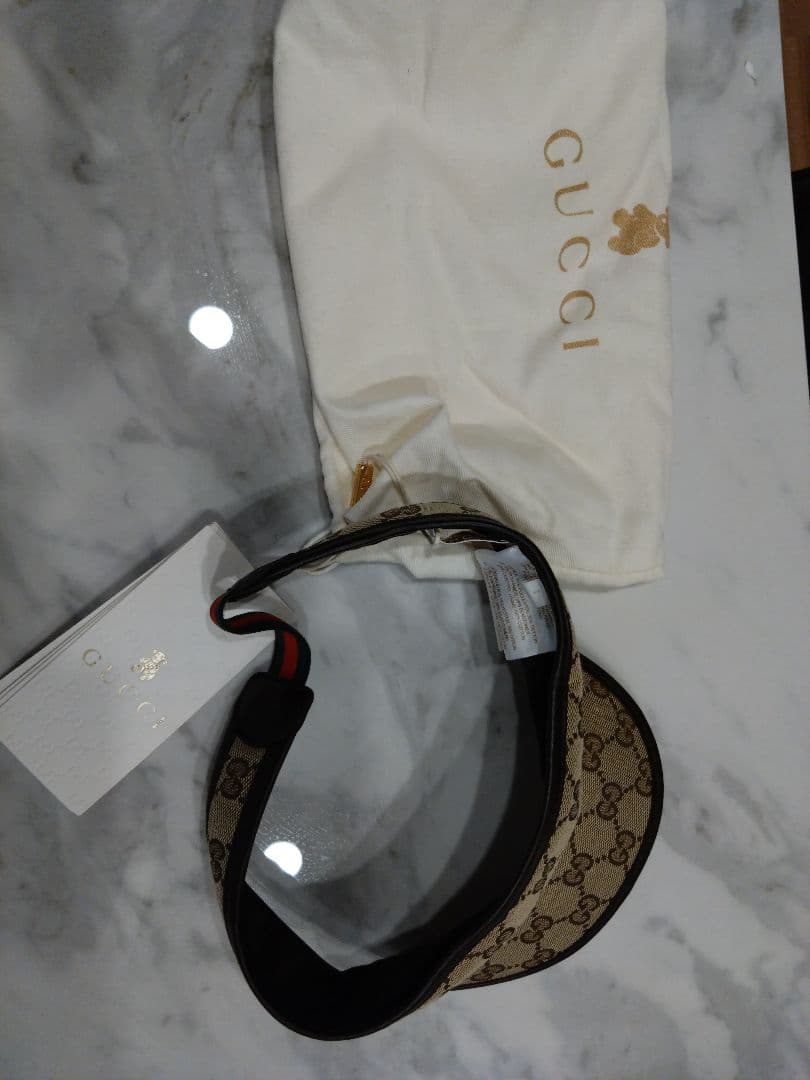 Gucci バイザー