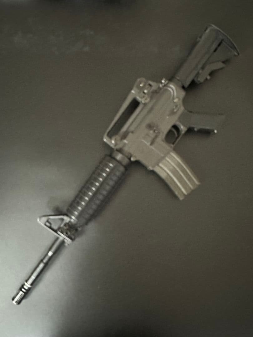 【アップグレード】マルイ M4A1 カービンLIPOバッテリー、充電器とバッグ