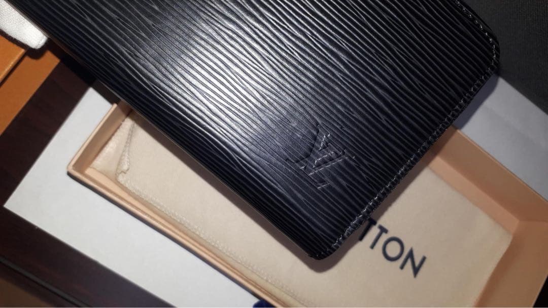LOUIS VUITTON エピジッピー ウォレット ブラック 新品