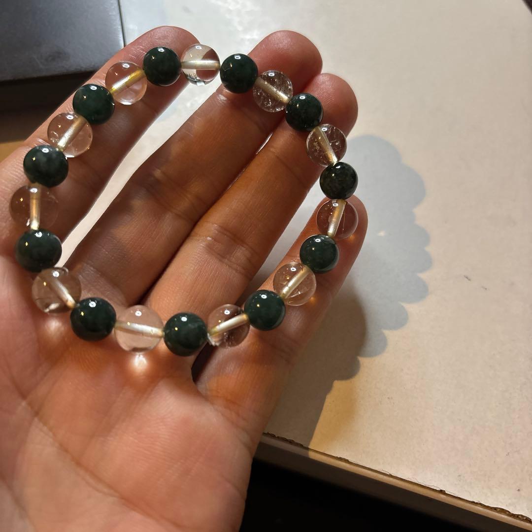 水晶と翡翠のパワーストーン！ズーンとくる！綺麗！