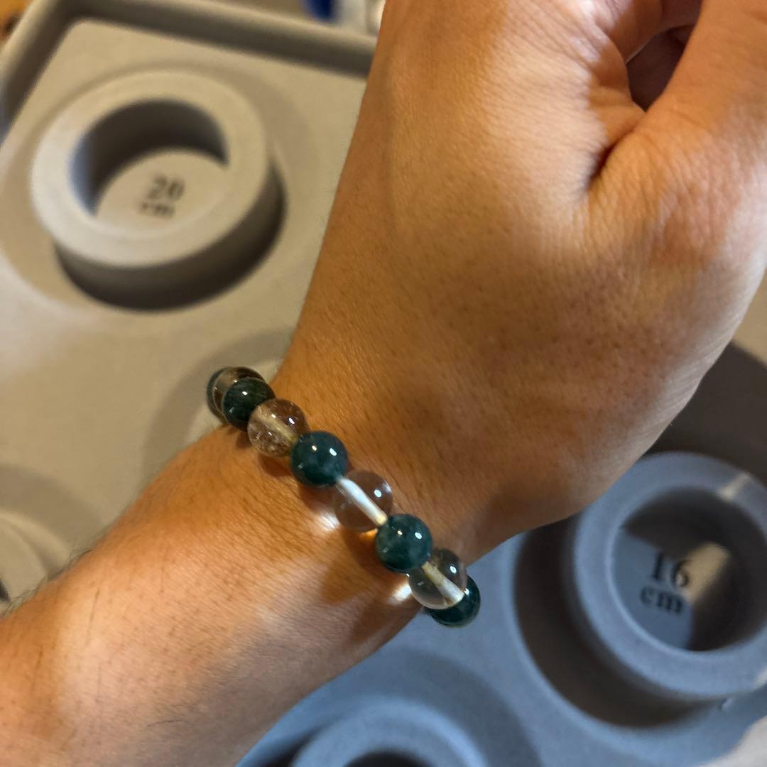 水晶と翡翠のパワーストーン！ズーンとくる！綺麗！