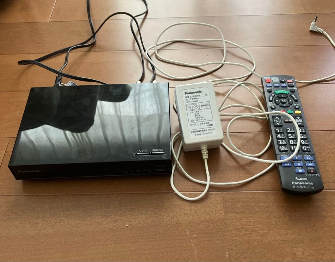 Panasonic VIERA UN-19F5 液晶テレビ　ワイヤレス　返品不可