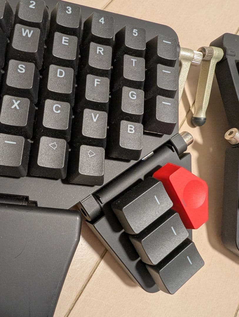 ZSA Moonlander Mark I 分割型プログラミングキーボード 銀軸