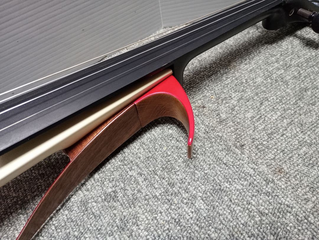 エレクトリックバイオリンYAMAHA YEV 104 サイレントバイオリン