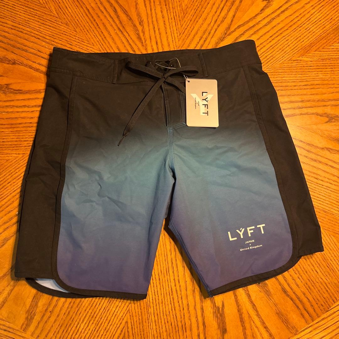 ✴︎LYFT✴︎新品未使用　サーフパンツM タグ付き 水着