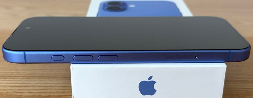 iPhone16本体　SIMフリー　128GB バッテリー96%