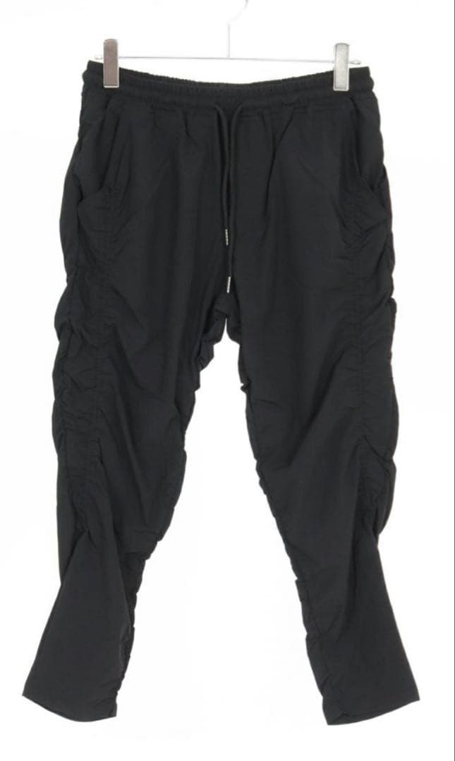 新品未使用 Lサイズ　CAMBIOパッカリングナイロンテーパードパンツ