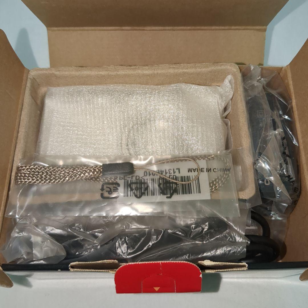 CASIO カシオ　EXILIM EX-ZR70 ホワイト　自撮り