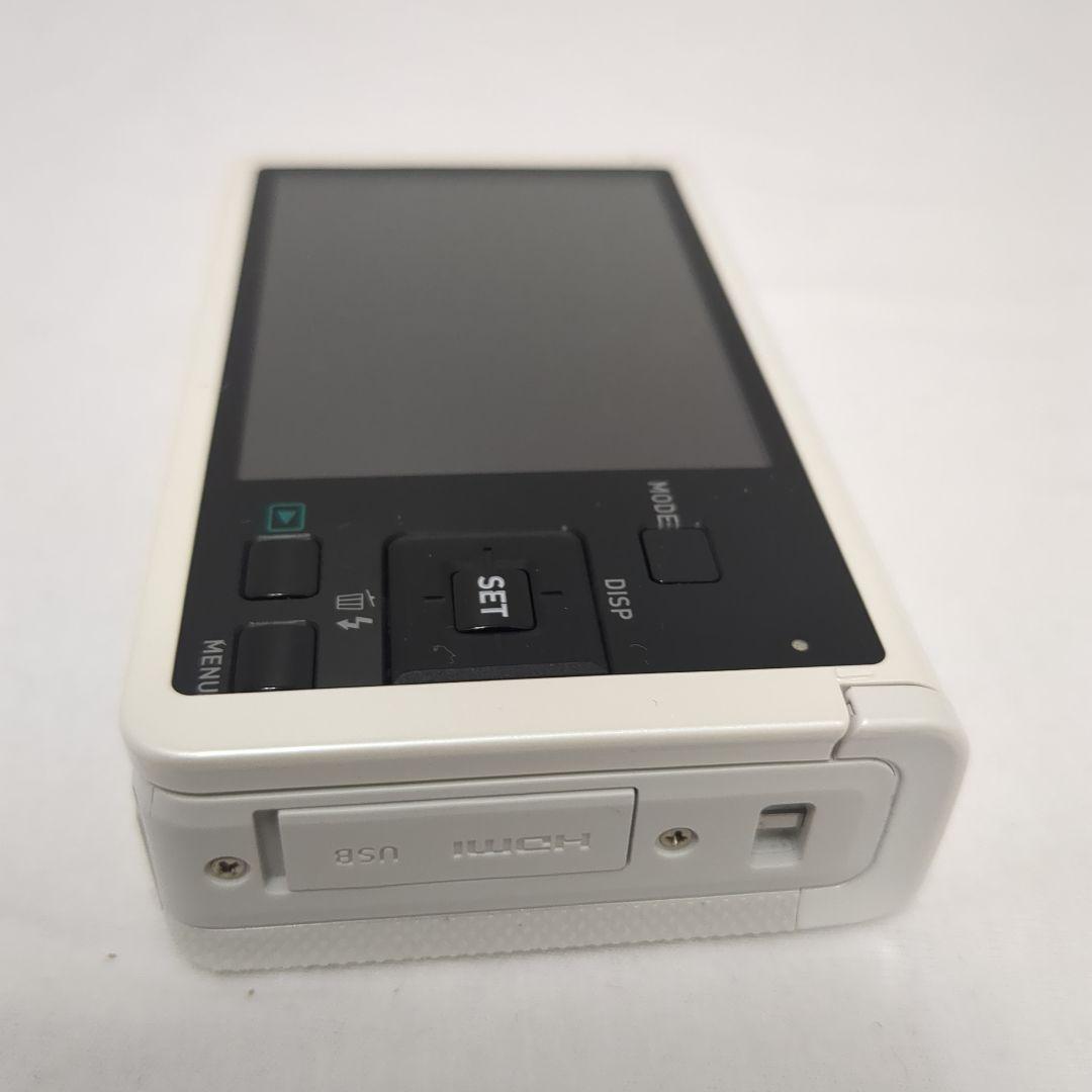 CASIO カシオ　EXILIM EX-ZR70 ホワイト　自撮り