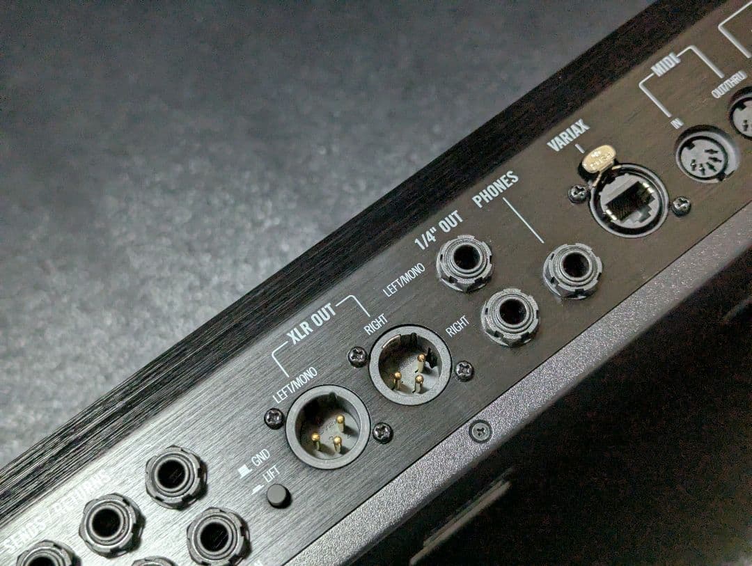 M*Y様 Line 6 ( ライン6 ) Helix Floor マルチエフェク