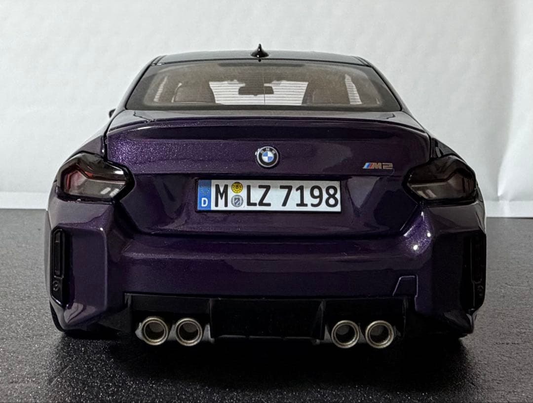 【新品同様】ミニチャンプスBMW M2クーペG87 2023 パープル 1/18