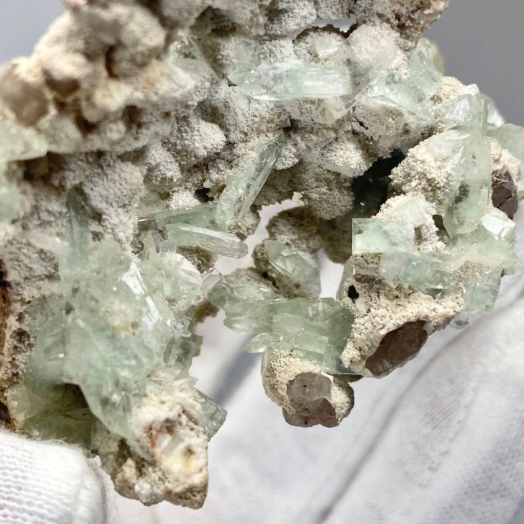 グリーンアポフィライト　魚眼石　鉱物標本　原石　天然石　ストーン　インド