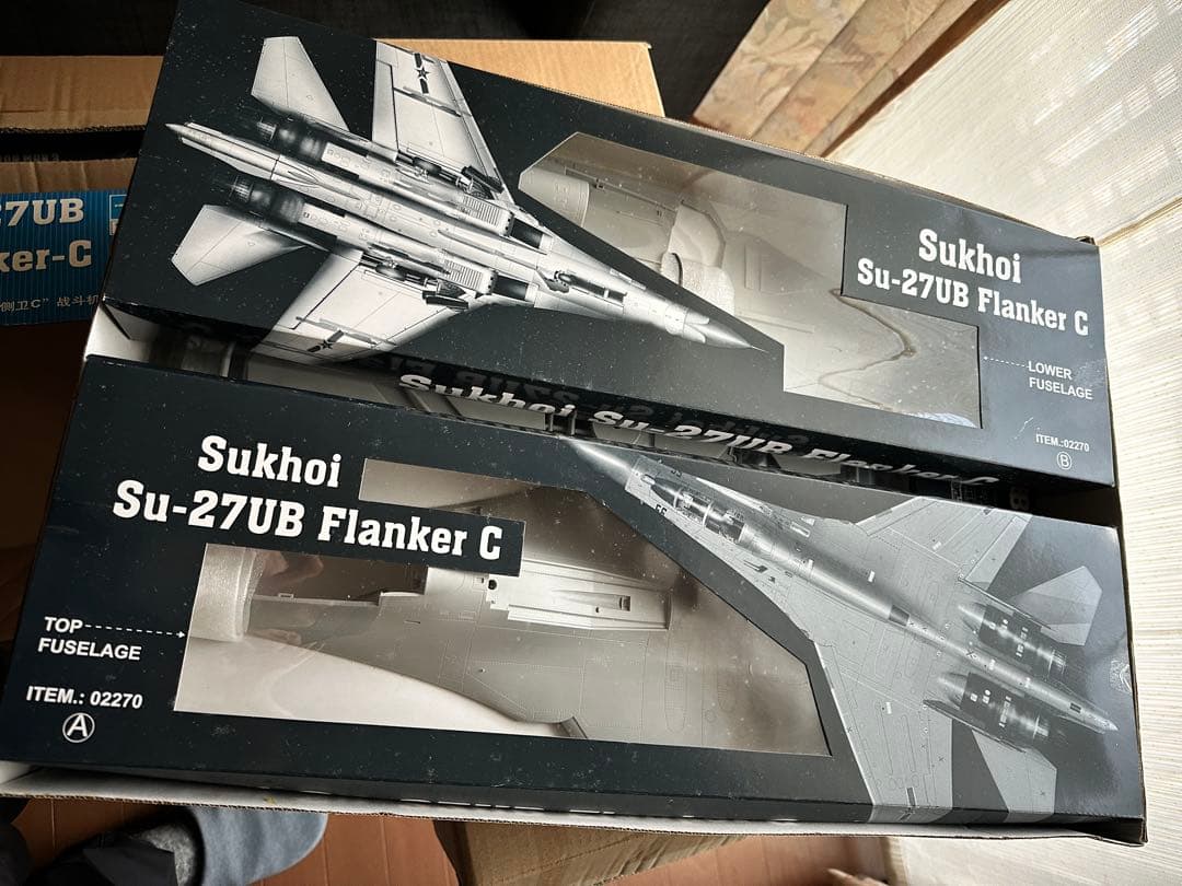 Su-27UB Flanker-C 1/32 スケール　トランペッタープラモデル